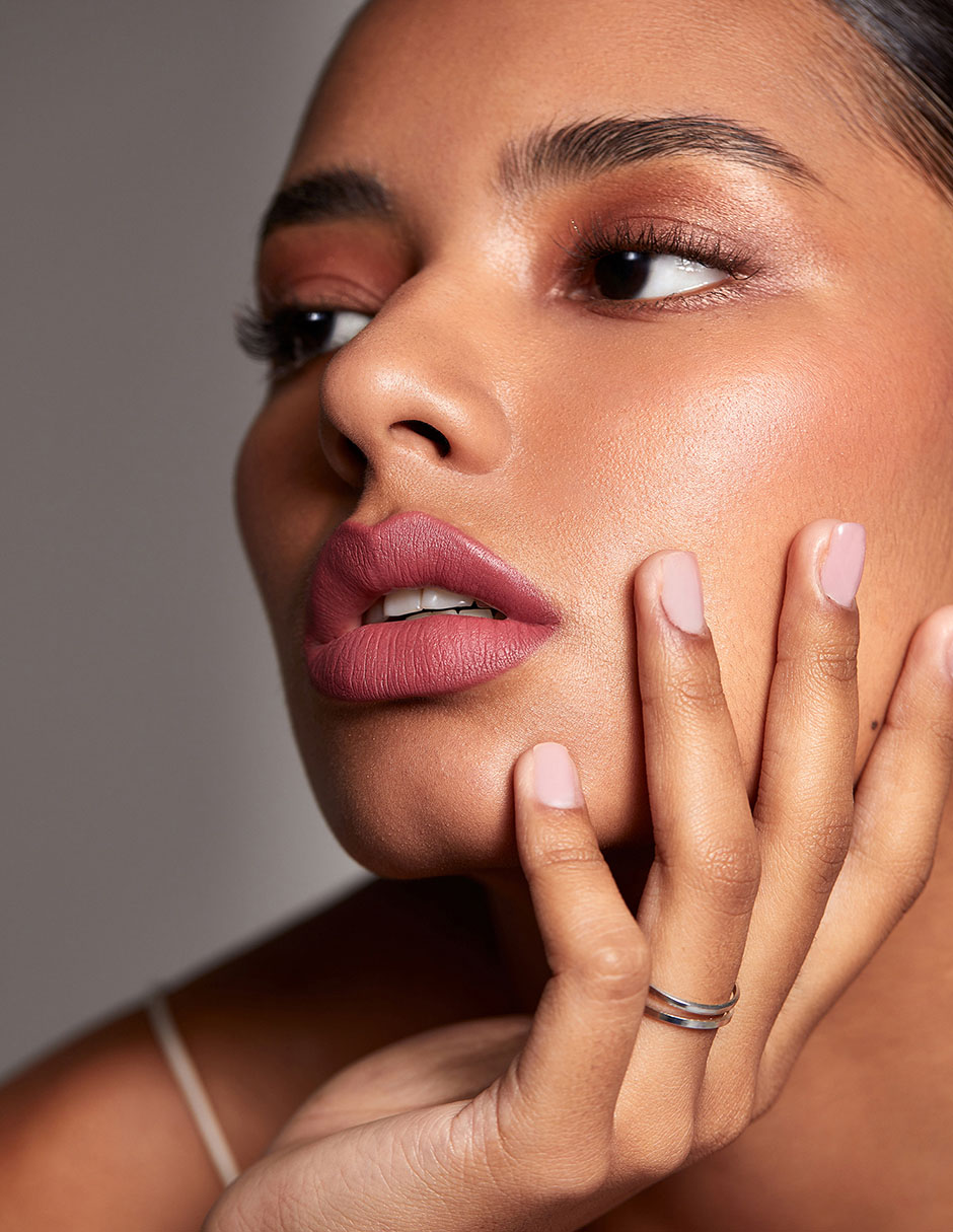 DELINEADOR LABIOS SHEGLAM SB2, BORGOÑA4